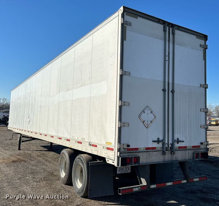 image for item OI9551 2013 Utility Trailer VS2DX dry van trailer