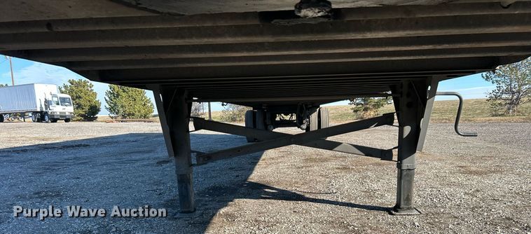 image for item OI9551 2013 Utility Trailer VS2DX dry van trailer