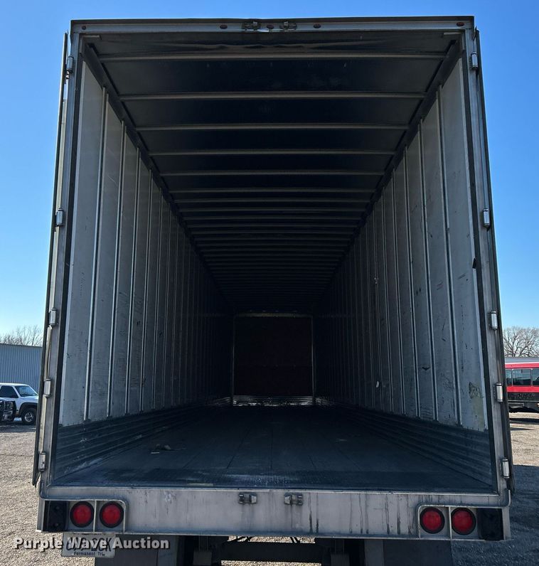 image for item OI9551 2013 Utility Trailer VS2DX dry van trailer