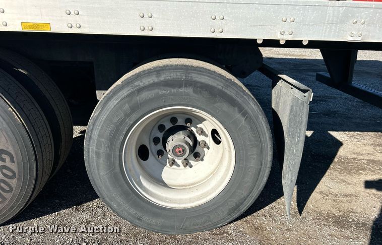 image for item OI9551 2013 Utility Trailer VS2DX dry van trailer