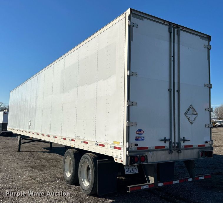 image for item OI9552 2013 Utility Trailer MFG Co. VS2DX dry van trailer