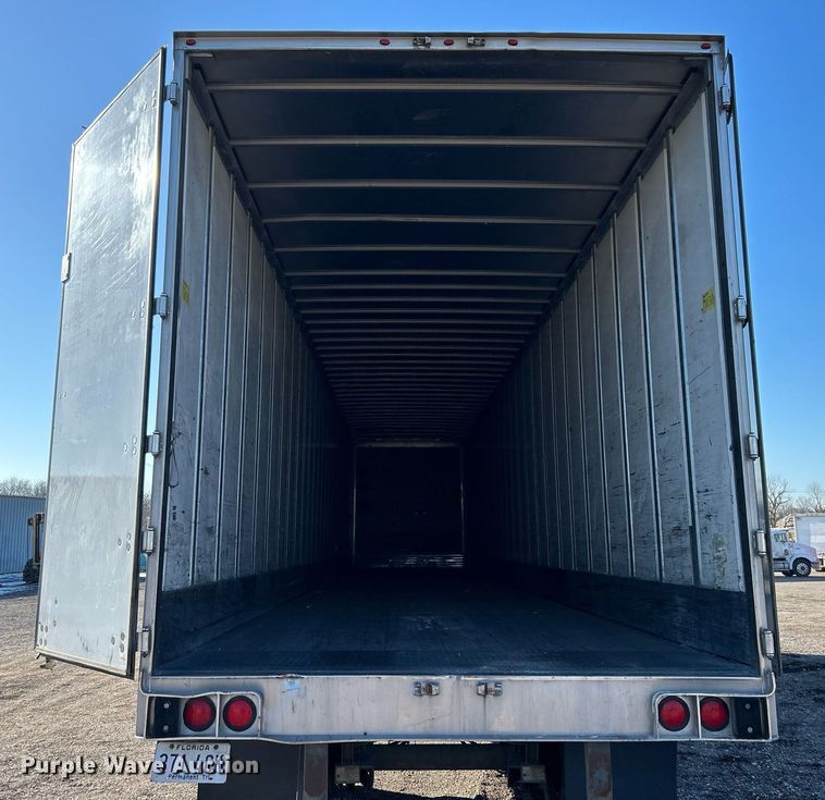 image for item OI9552 2013 Utility Trailer MFG Co. VS2DX dry van trailer