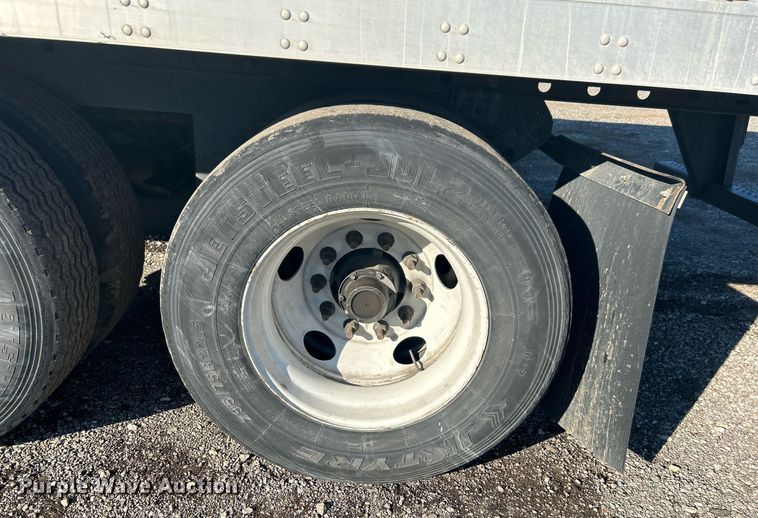 image for item OI9552 2013 Utility Trailer MFG Co. VS2DX dry van trailer