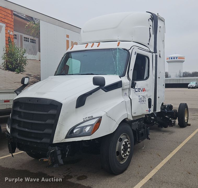 image for item OJ9723 2022 Freightliner  Cascadia 116 semi truck