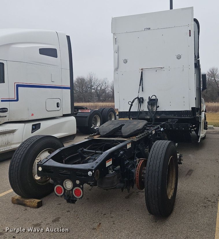 image for item OJ9723 2022 Freightliner  Cascadia 116 semi truck