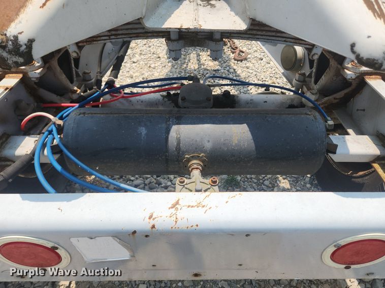 image for item OK9568 1996 Silver Eagle  CST20W trailer dolly