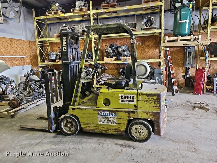image for item DK0527 Clark C500 55 forklift