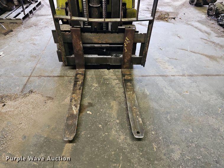 image for item DK0527 Clark C500 55 forklift
