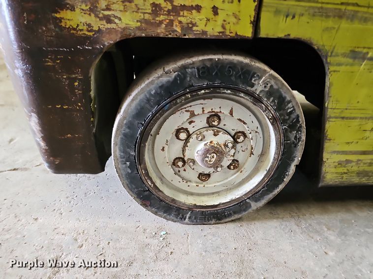 image for item DK0527 Clark C500 55 forklift