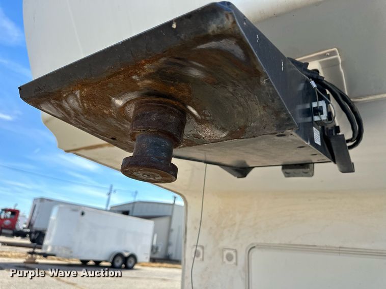 image for item DM2671 2011 Bighorn 3055 RL camper