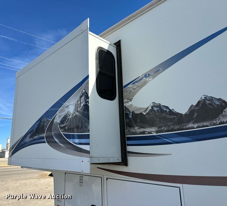 image for item DM2671 2011 Bighorn 3055 RL camper