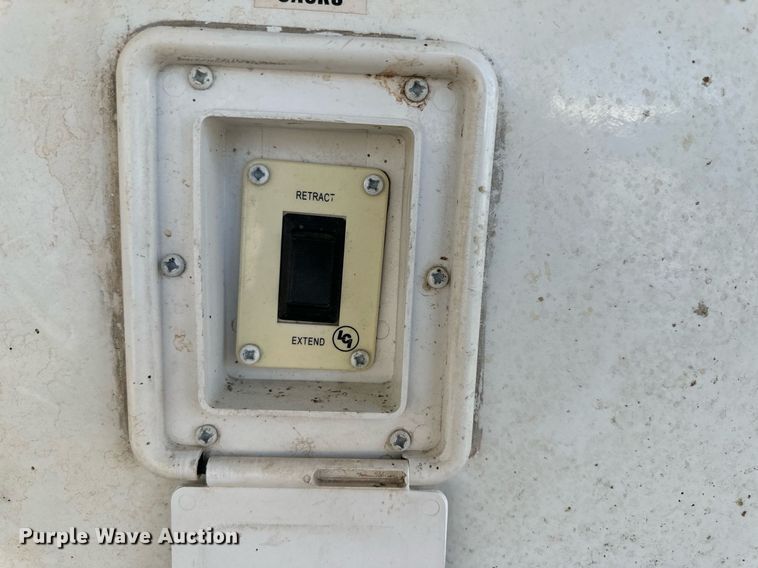 image for item DM2671 2011 Bighorn 3055 RL camper