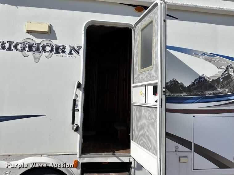 image for item DM2671 2011 Bighorn 3055 RL camper