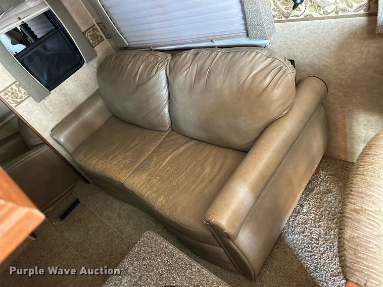 image for item DM2671 2011 Bighorn 3055 RL camper