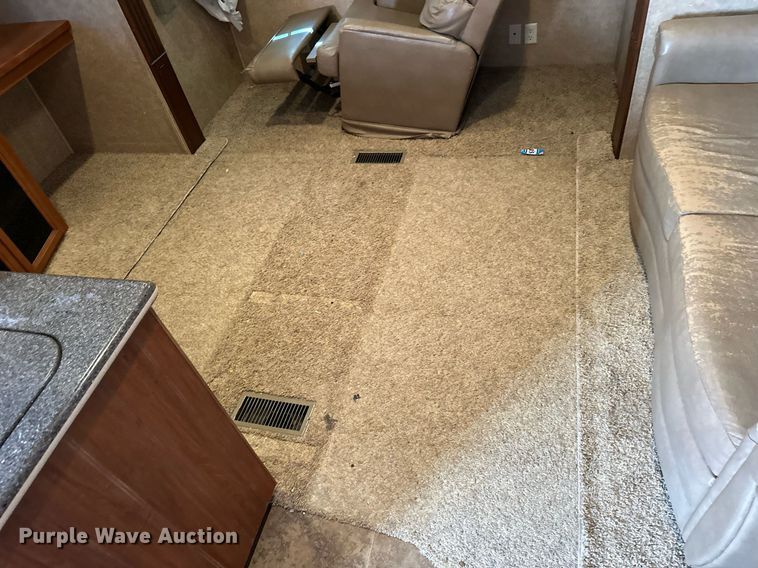 image for item DM2671 2011 Bighorn 3055 RL camper