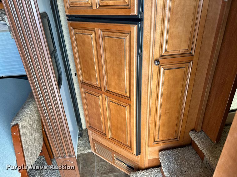 image for item DM2671 2011 Bighorn 3055 RL camper