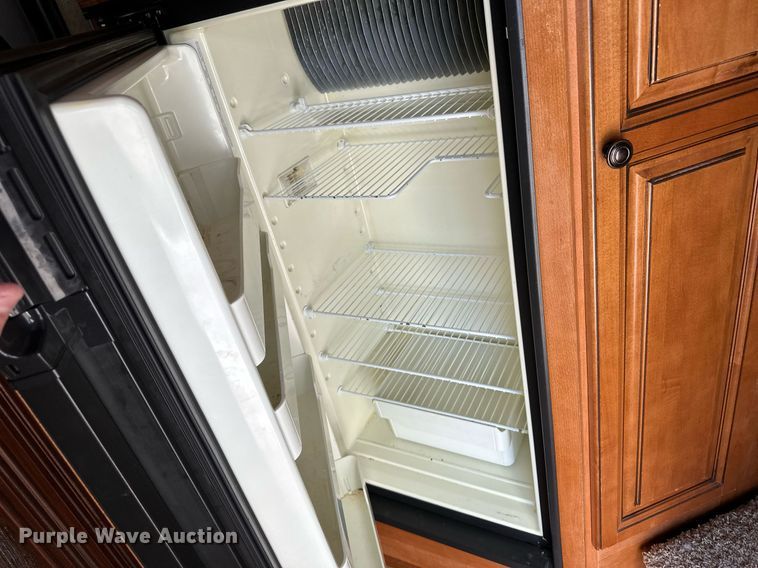 image for item DM2671 2011 Bighorn 3055 RL camper