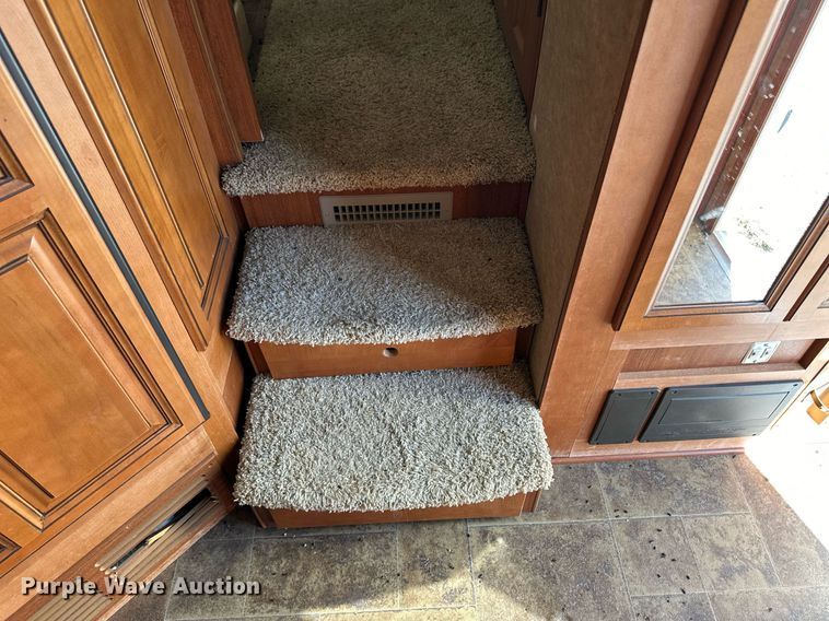 image for item DM2671 2011 Bighorn 3055 RL camper