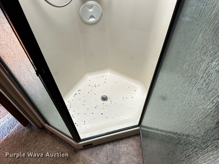 image for item DM2671 2011 Bighorn 3055 RL camper