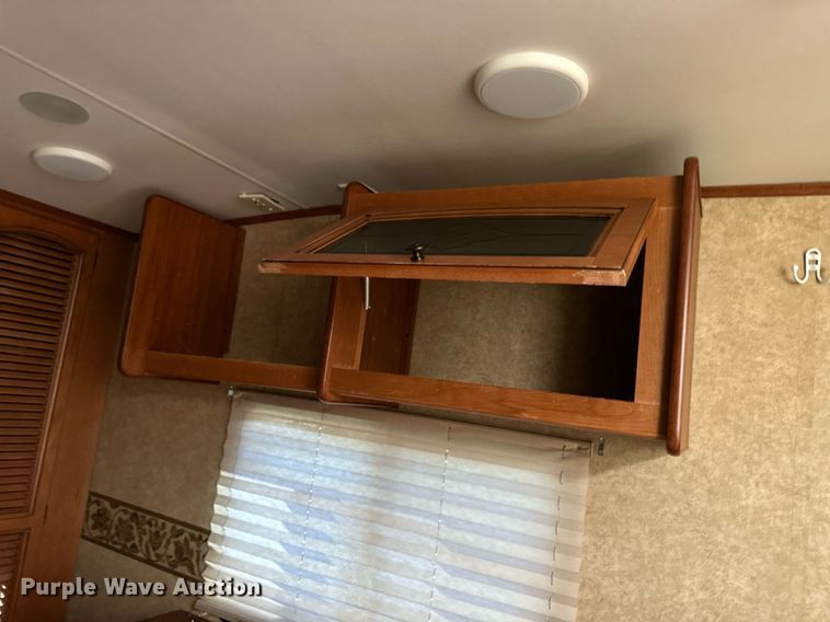 image for item DM2671 2011 Bighorn 3055 RL camper