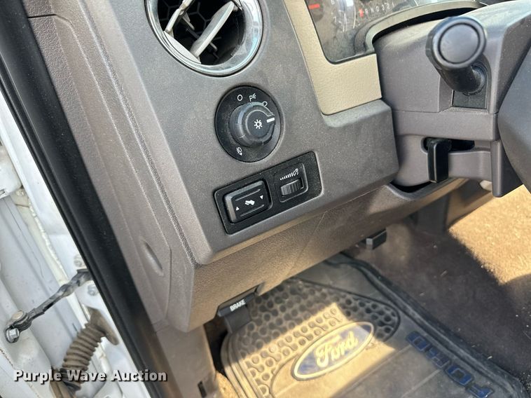 image for item DM2673 2010 Ford F150 SuperCab pickup truck