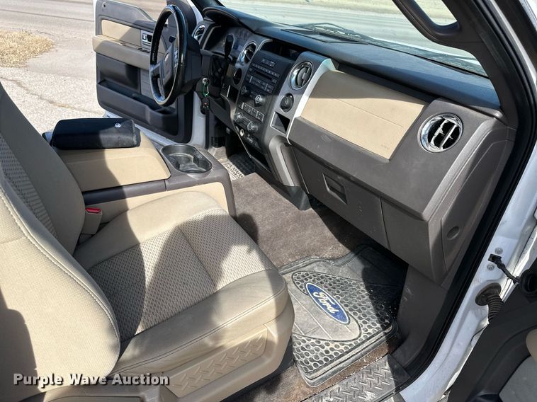 image for item DM2673 2010 Ford F150 SuperCab pickup truck