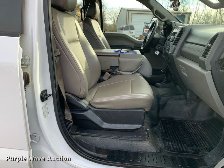 image for item DM7734 2018 Ford  F450 Super Duty XL Crew Cab utility / service truck