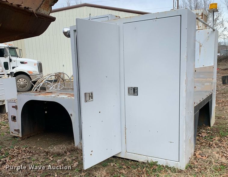 image for item DM7741 Utility bed