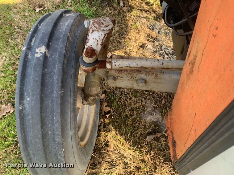 image for item DM7744 1985 Massey Ferguson  245 tractor