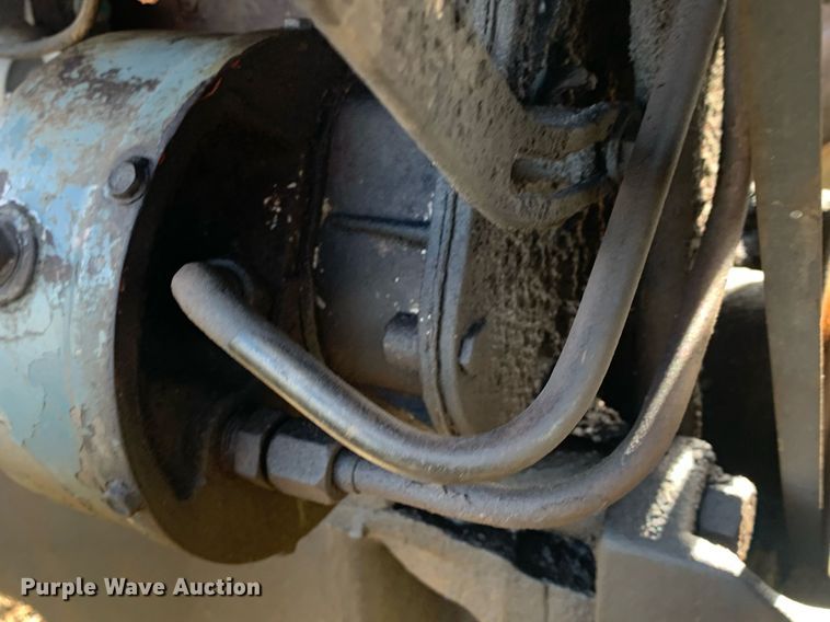 image for item DM7744 1985 Massey Ferguson  245 tractor