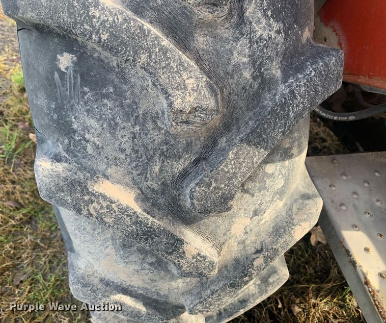 image for item DM7744 1985 Massey Ferguson  245 tractor