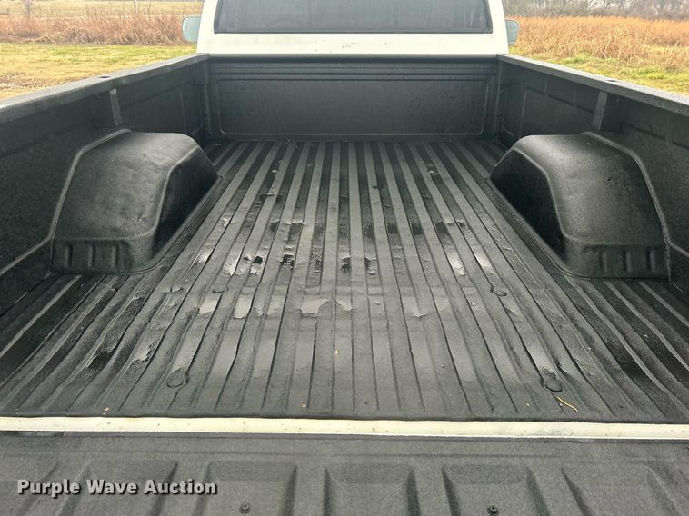 image for item DN0650 1986 GMC Sierra 1500 pickup truck