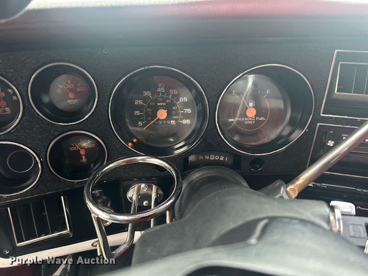 image for item DN0650 1986 GMC Sierra 1500 pickup truck