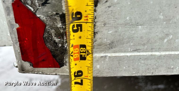 image for item DN0663 2001 International  4700  delivery truck