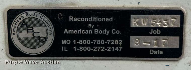 image for item DN0663 2001 International  4700  delivery truck