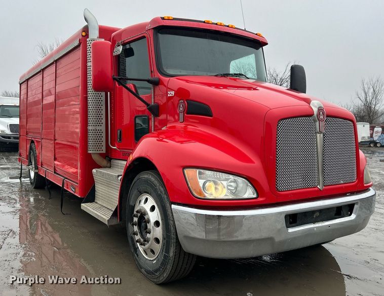 image for item DN0664 2013 Kenworth T370 delivery truck