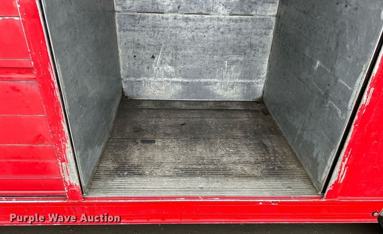 image for item DN0664 2013 Kenworth T370 delivery truck