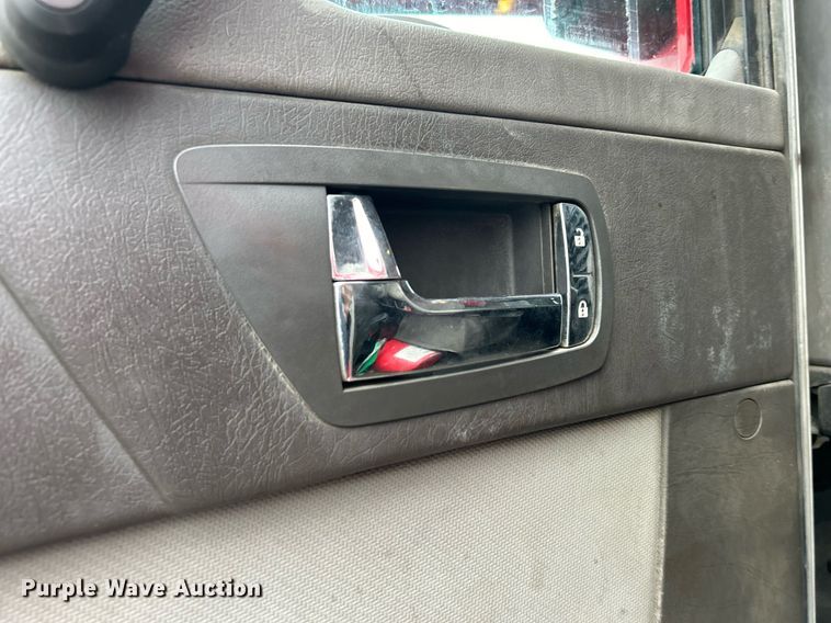 image for item DN0664 2013 Kenworth T370 delivery truck