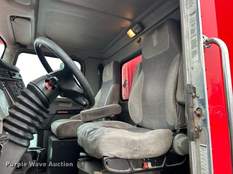 image for item DN0664 2013 Kenworth T370 delivery truck