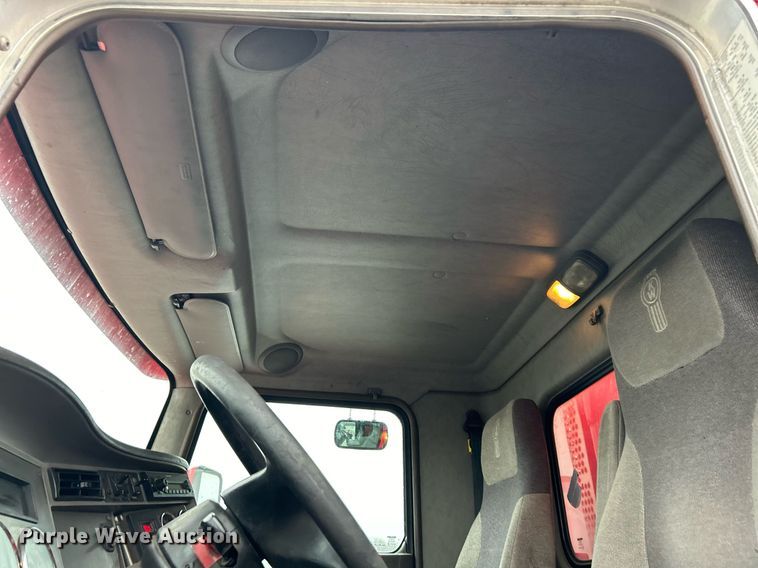 image for item DN0664 2013 Kenworth T370 delivery truck