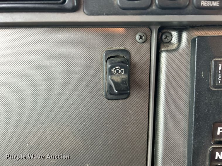 image for item DN0664 2013 Kenworth T370 delivery truck