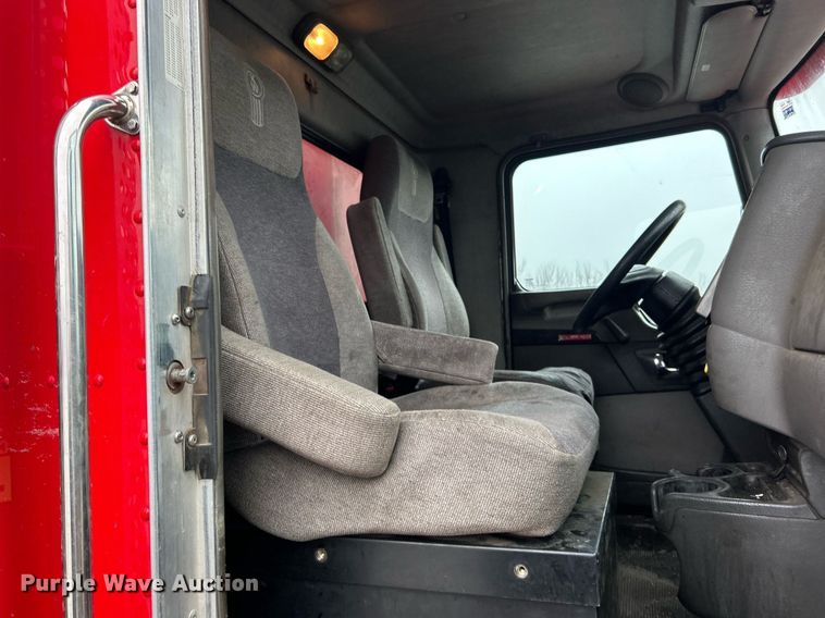 image for item DN0664 2013 Kenworth T370 delivery truck