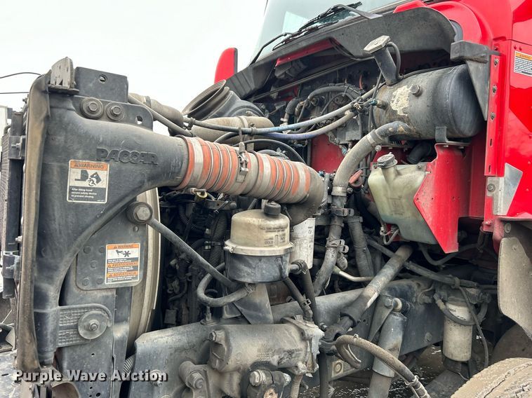 image for item DN0664 2013 Kenworth T370 delivery truck