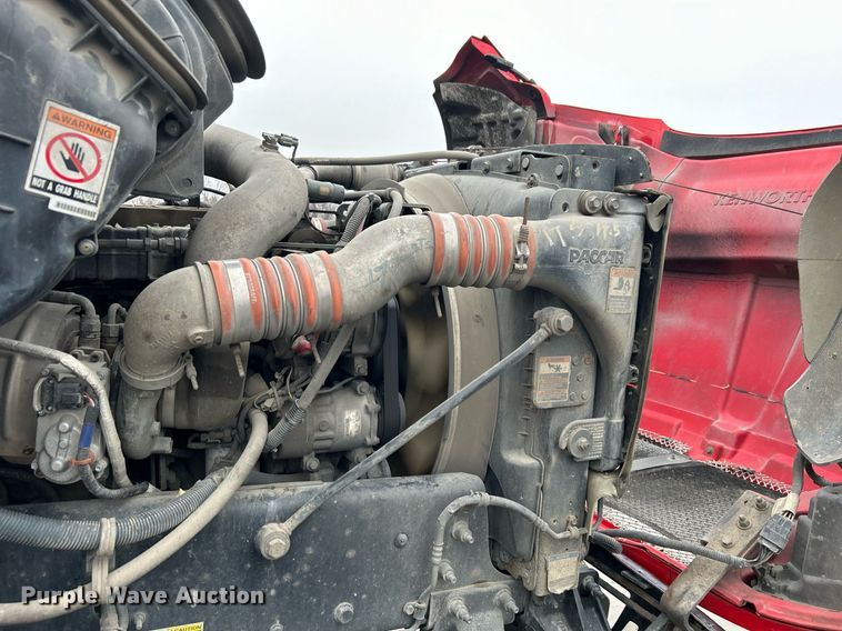 image for item DN0664 2013 Kenworth T370 delivery truck