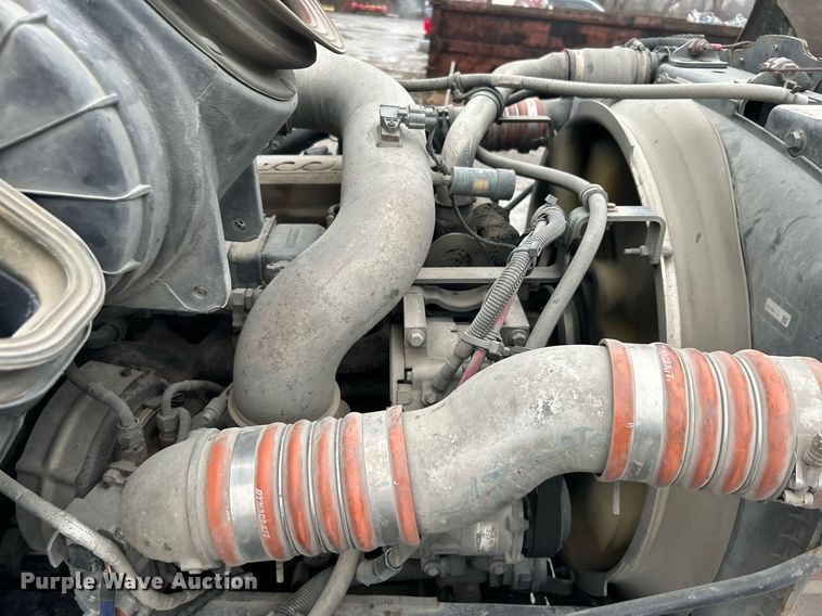 image for item DN0664 2013 Kenworth T370 delivery truck