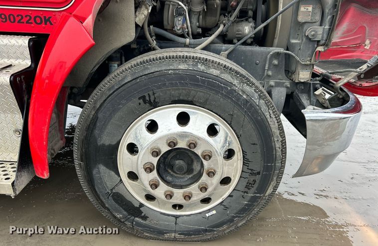 image for item DN0664 2013 Kenworth T370 delivery truck