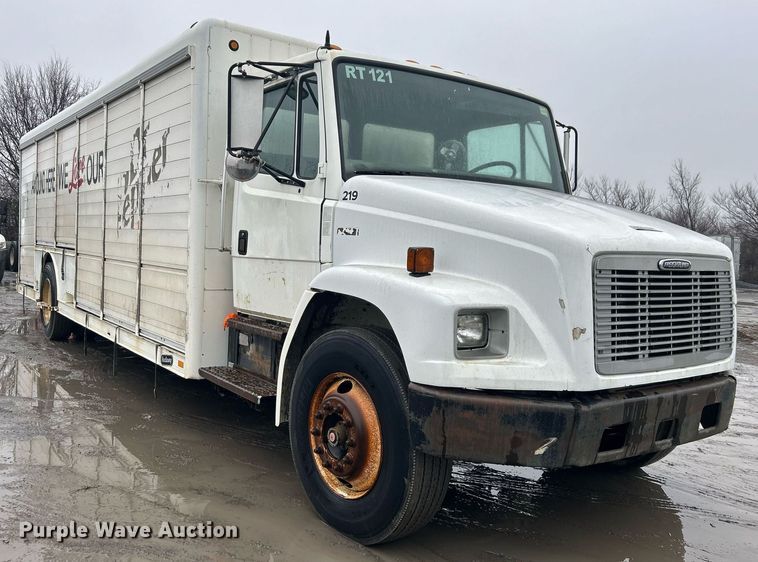 image for item DN0665 2003 Freightliner  Business Class M2 delivery truck