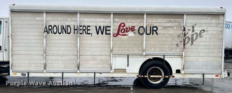 image for item DN0665 2003 Freightliner  Business Class M2 delivery truck