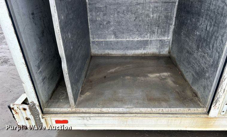 image for item DN0665 2003 Freightliner  Business Class M2 delivery truck