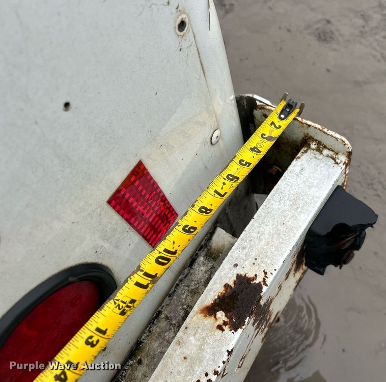 image for item DN0665 2003 Freightliner  Business Class M2 delivery truck